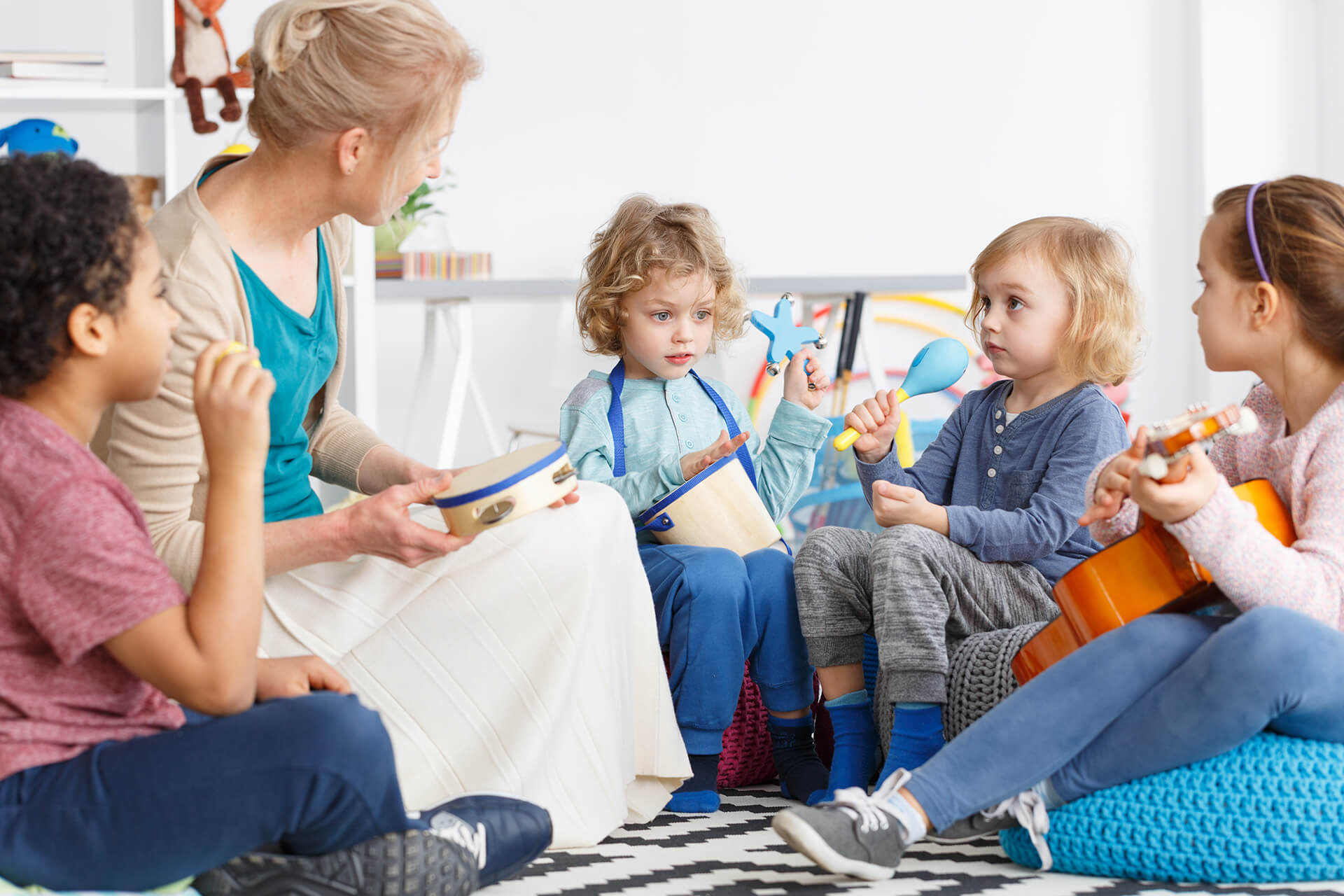 kids-with-instruments-P9SKJZY.jpg